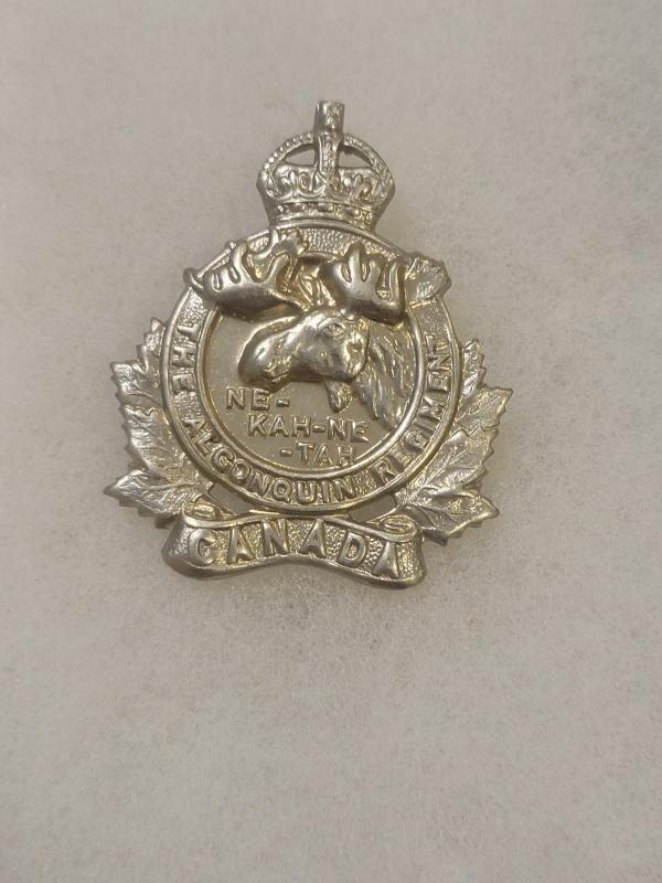 WWII Algonquin Regiment Cap Badge