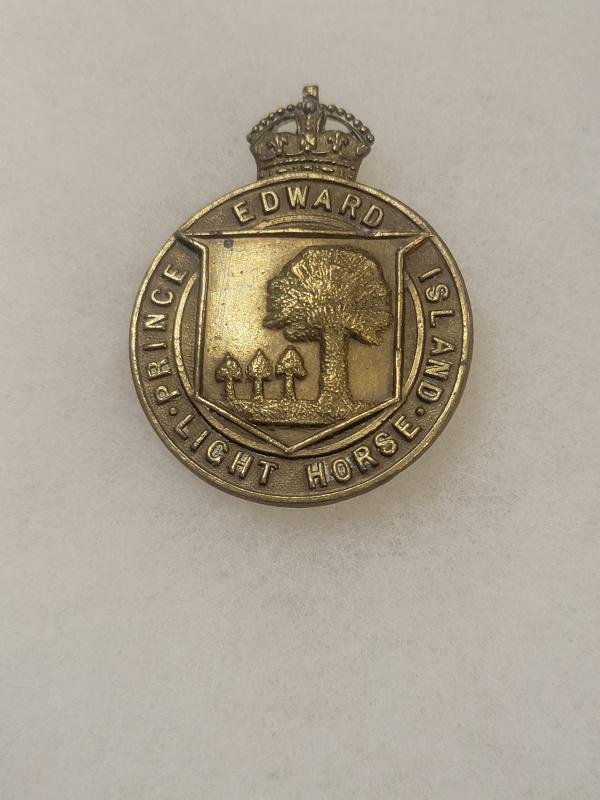 WWII Prince Edward Island Light Horse Cap Badge