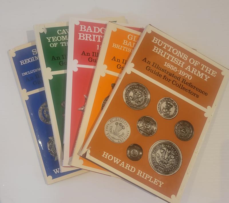 Set of Illustrated Guide for Collectors of British Badges and Buttons