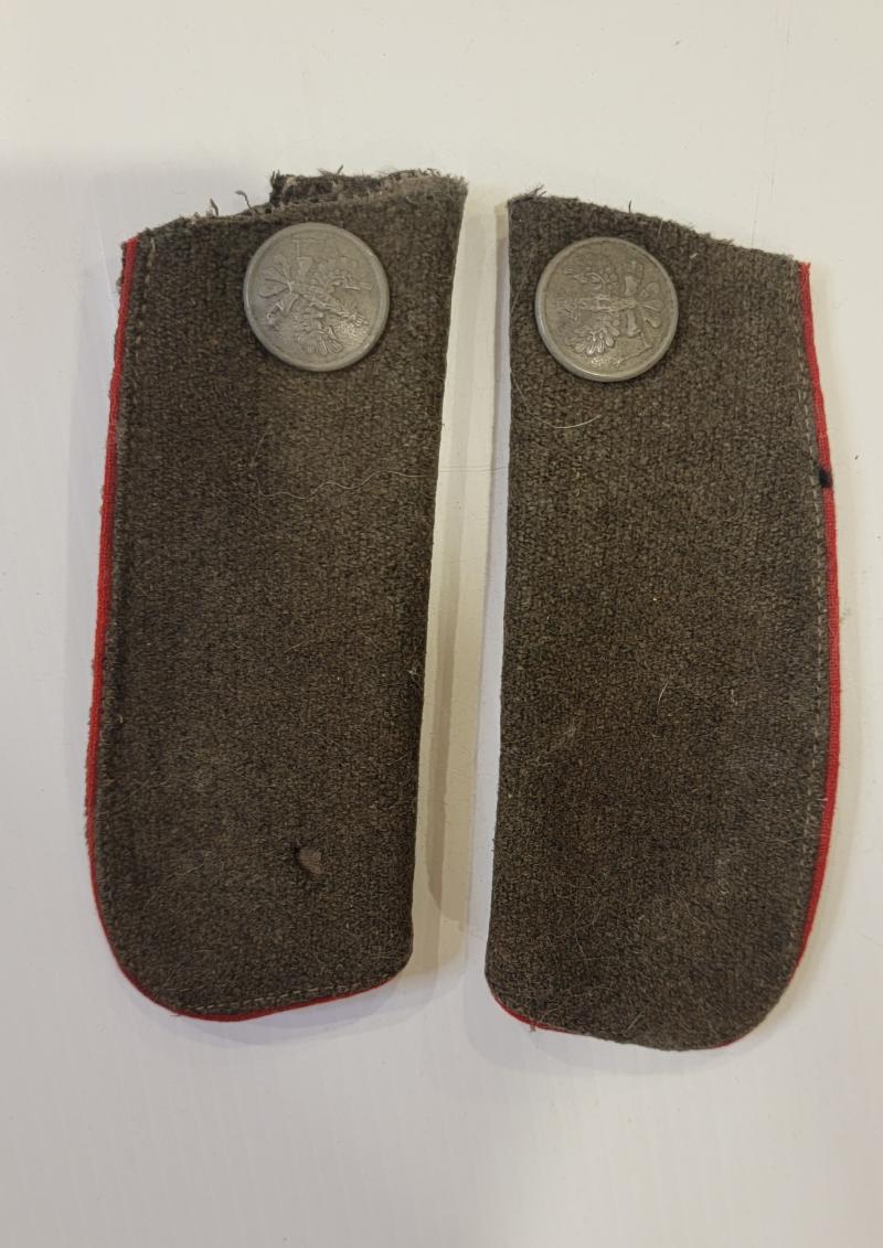 Cut WWI Greatcoat Collars to show NCO Rank