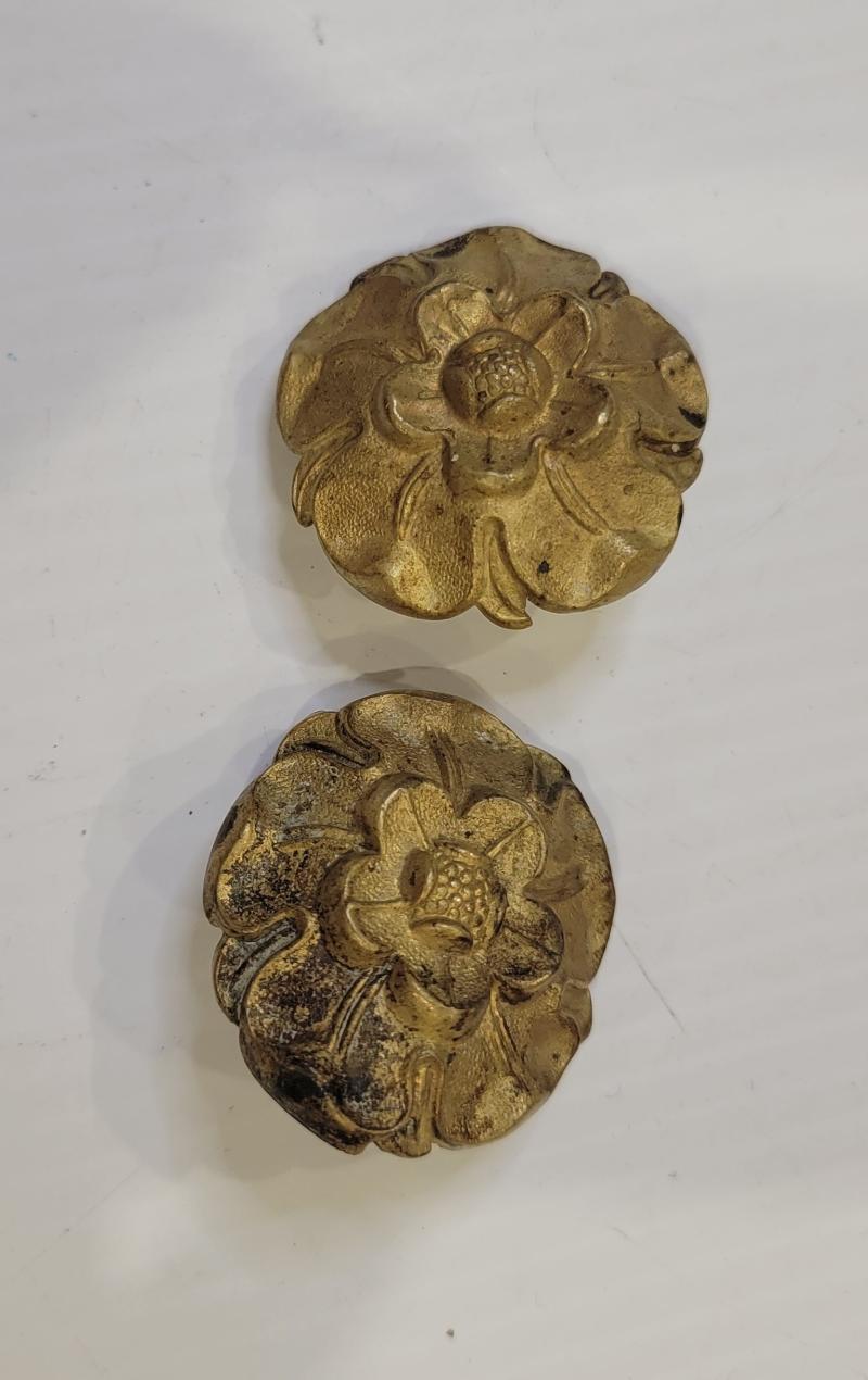 Dragoon helmet Chin scale Rosettes